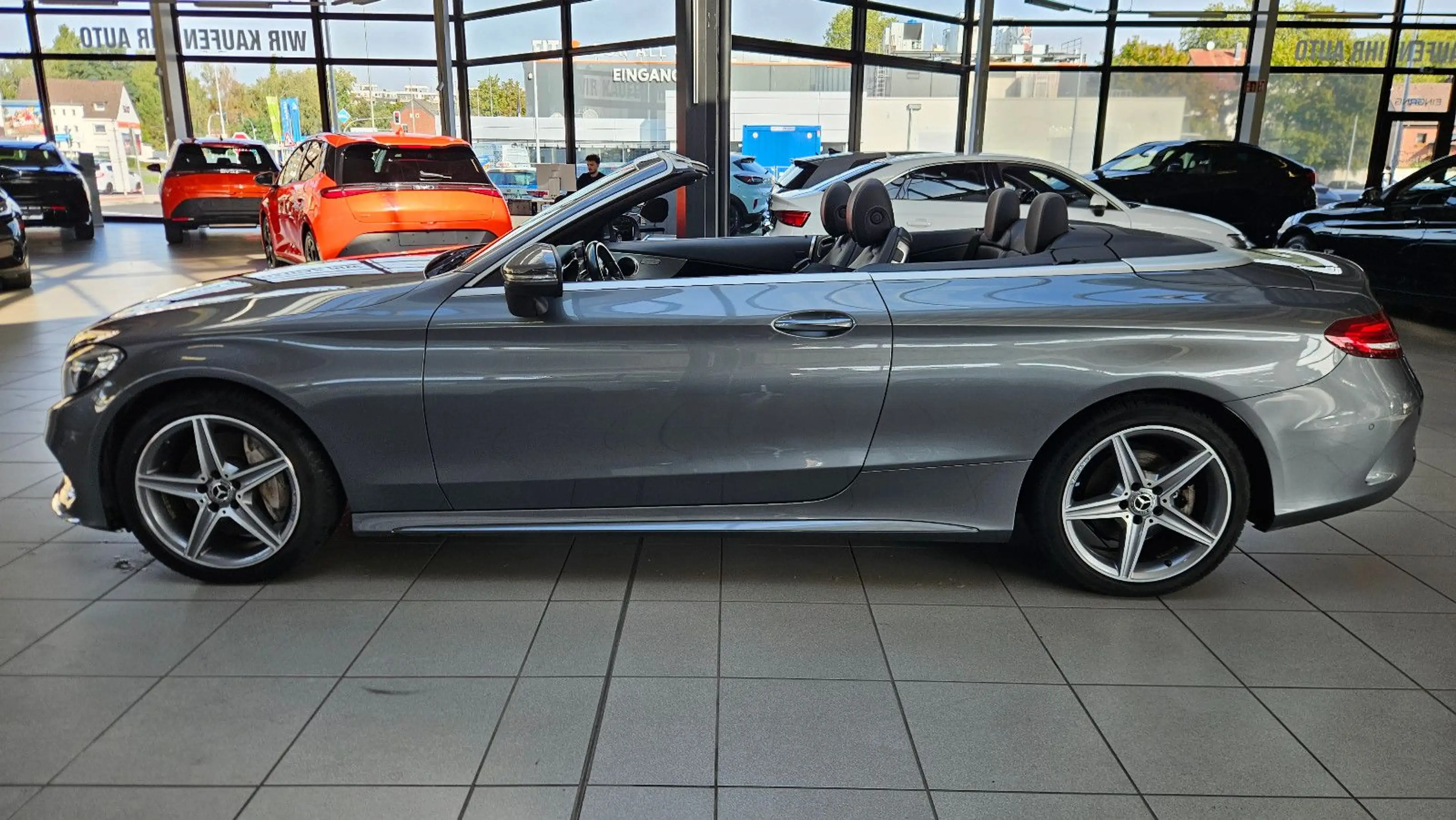 Mercedes-Benz C 250 C Cabrio *AMG Line*Airscarf*AHK*SHZ* — photo 15