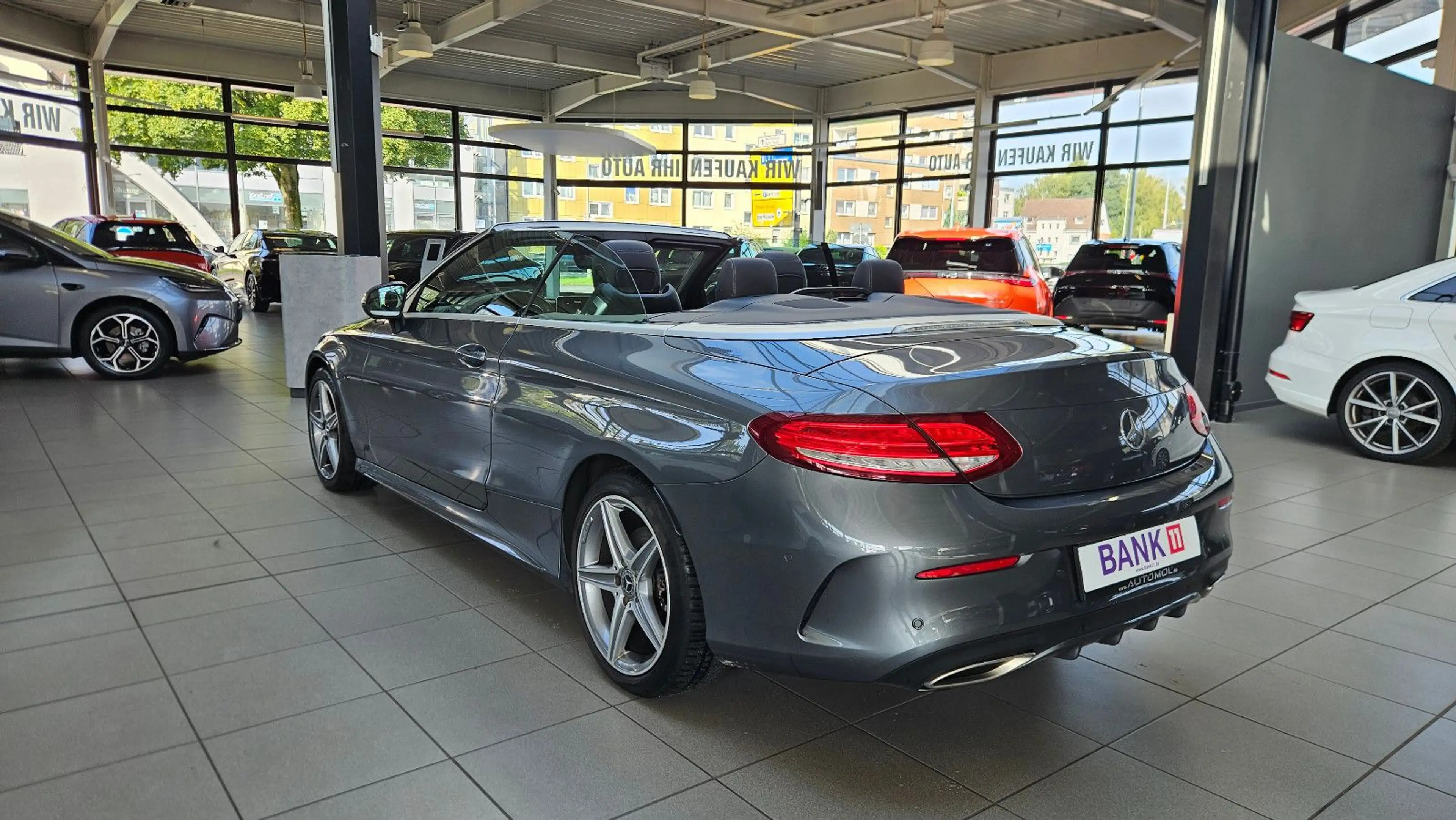 Mercedes-Benz C 250 C Cabrio *AMG Line*Airscarf*AHK*SHZ* — photo 6