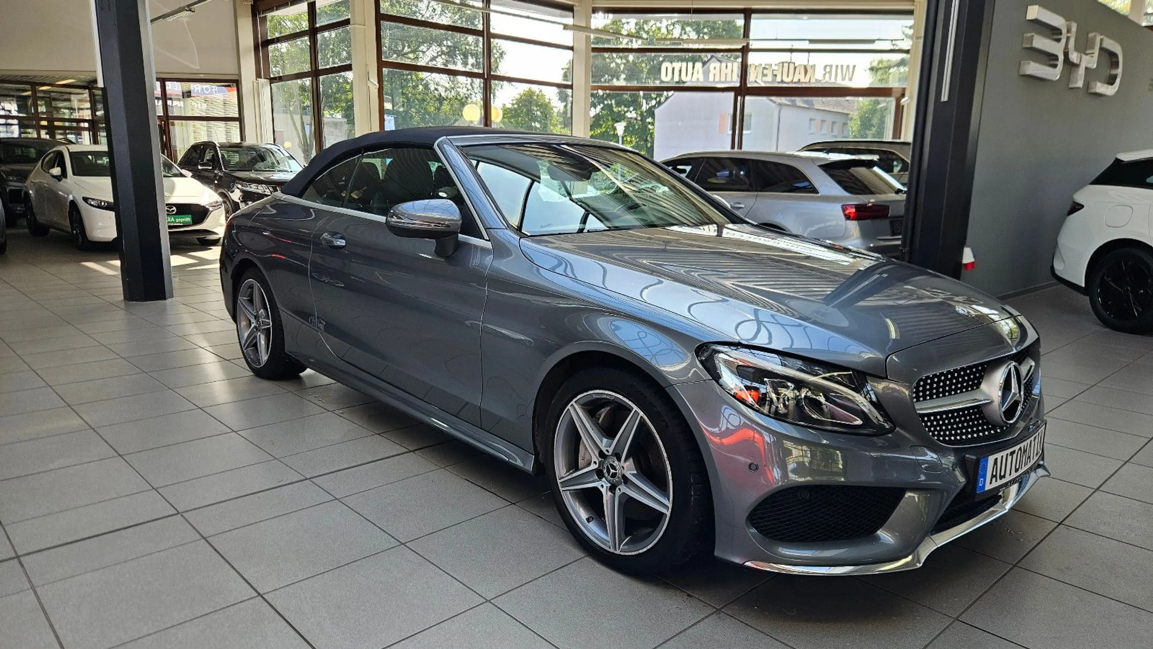 Mercedes-Benz C 250 C Cabrio *AMG Line*Airscarf*AHK*SHZ* — photo 4