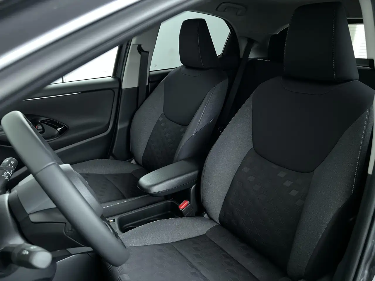Toyota Yaris 2026 — фото 11