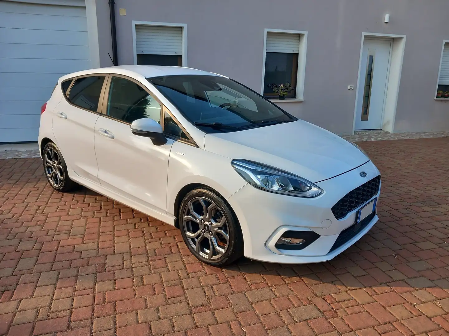 Ford Fiesta 5p 1.5 tdci ST-Line 85cv Bianco - 1