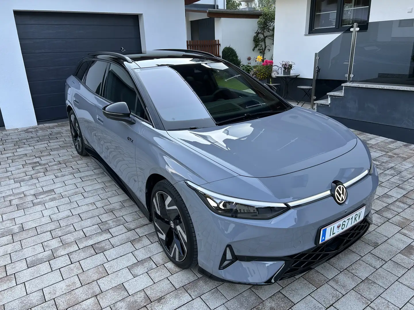 Volkswagen ID.7 Tourer GTX Business 4Motion 250 kW / 86kWh - 2