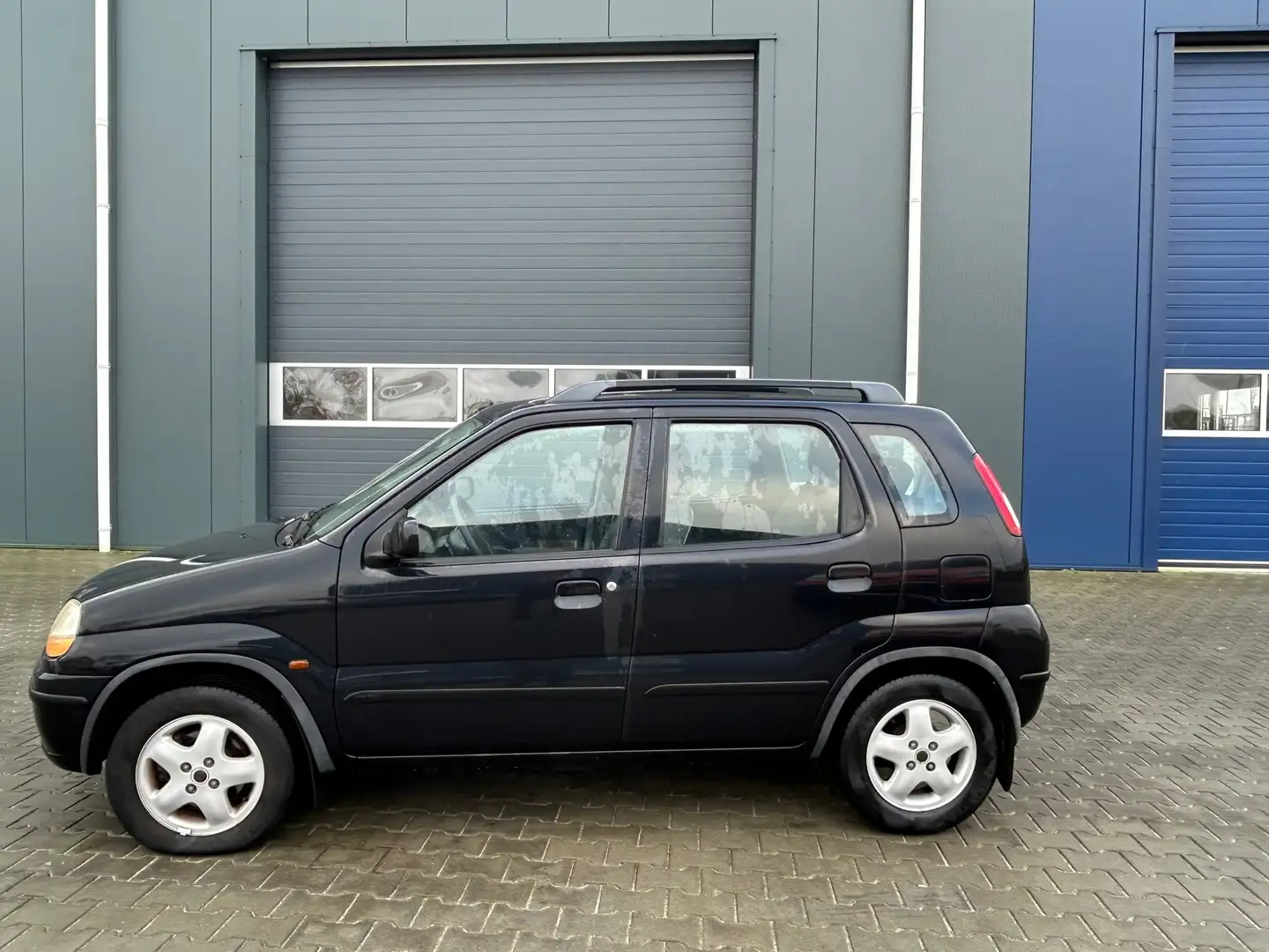 Suzuki Ignis 1.3-16V GS Nette auto!!! Schwarz - 2