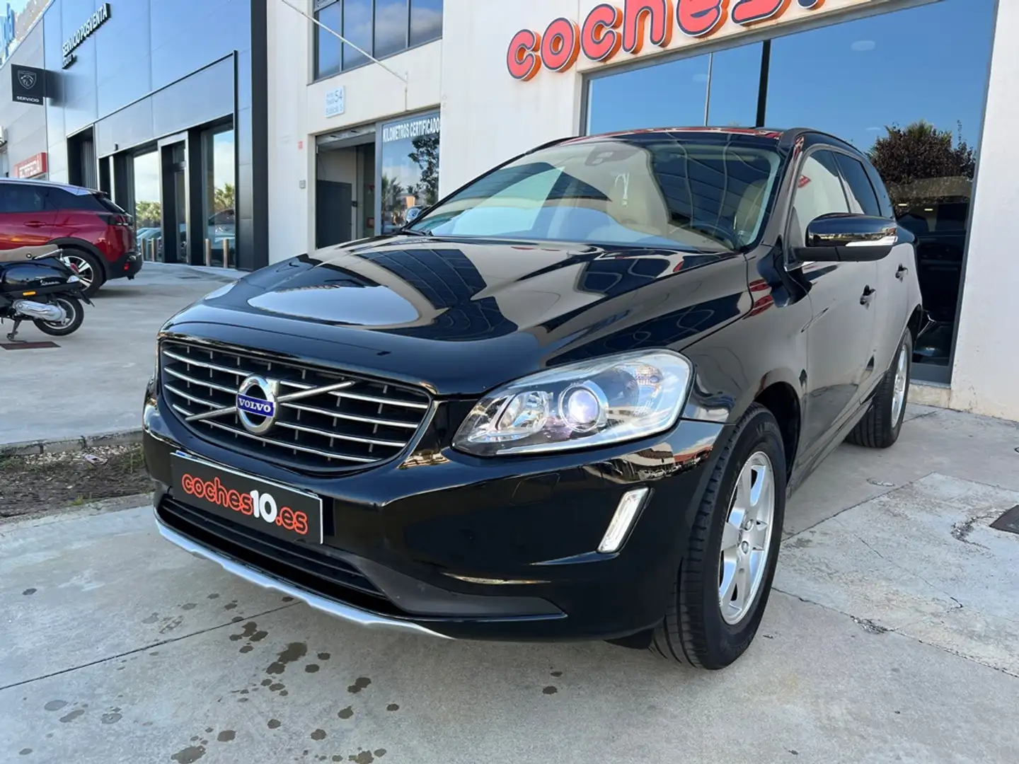 Volvo XC60 D4 Momentum Aut. 190 Noir - 2