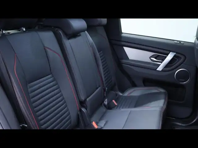 Land Rover Discovery Sport view 14
