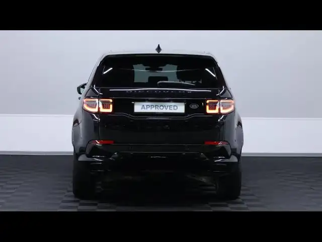 Land Rover Discovery Sport view 6