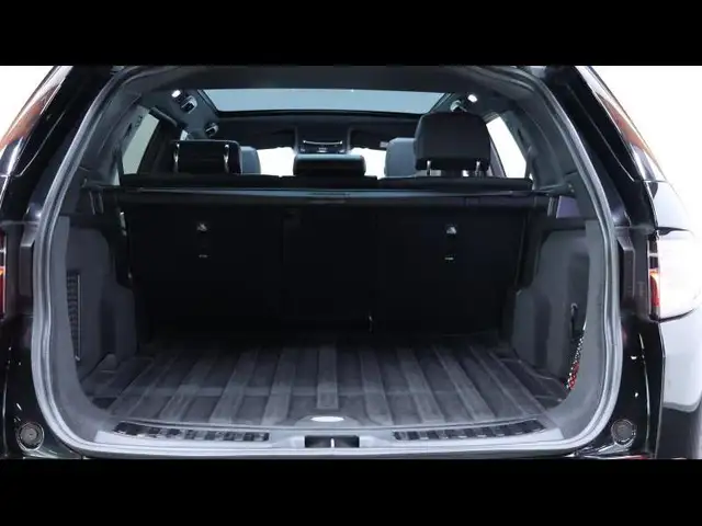 Land Rover Discovery Sport view 7