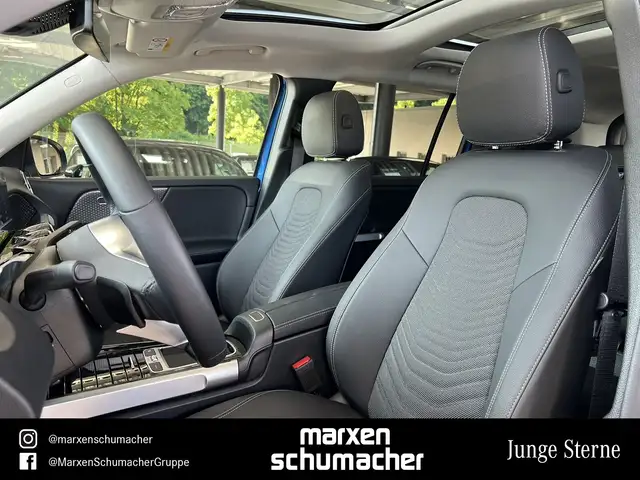 Mercedes-Benz GLB view 11