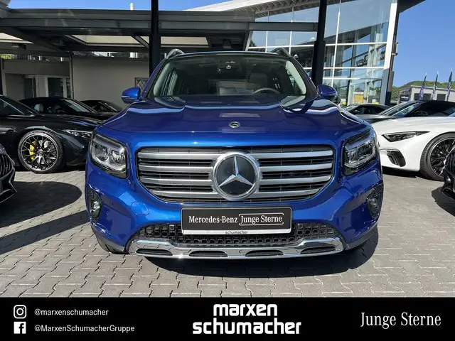 Mercedes-Benz GLB view 2