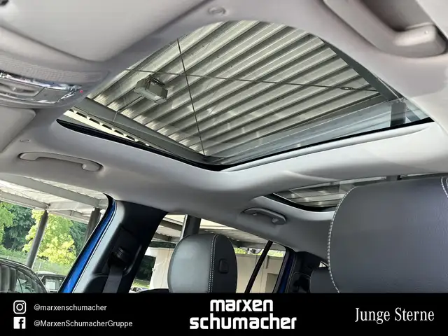 Mercedes-Benz GLB view 10