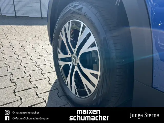 Mercedes-Benz GLB view 7