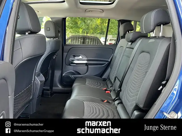 Mercedes-Benz GLB view 12
