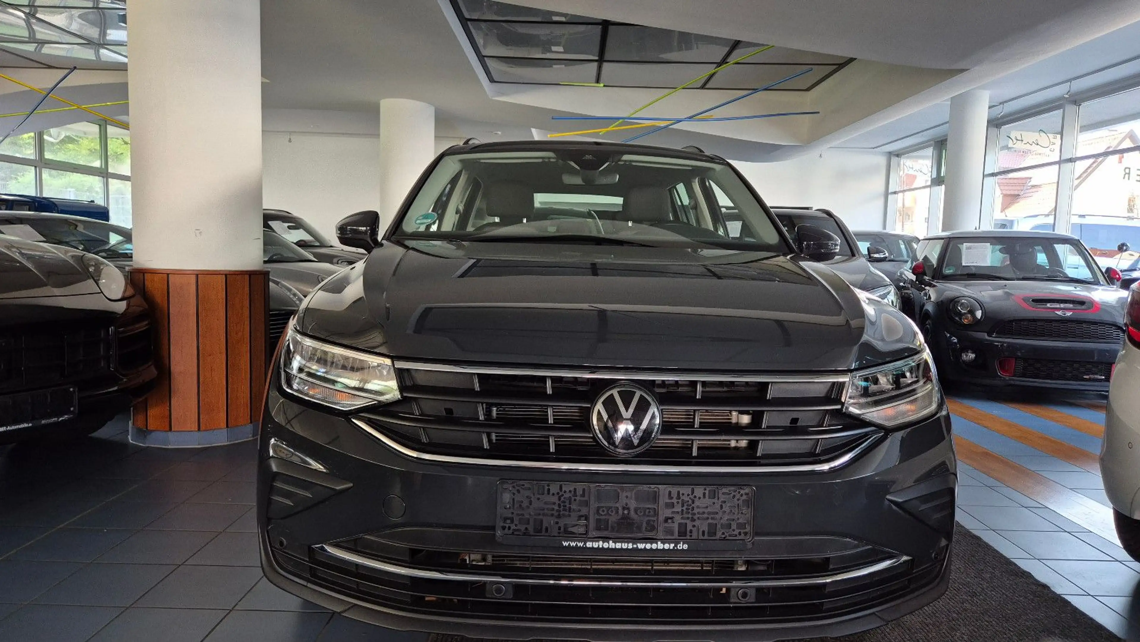Volkswagen Tiguan Life4Motion/8xAlu/ACC/AHK/DAB/LED/RFK/Nav — photo 3