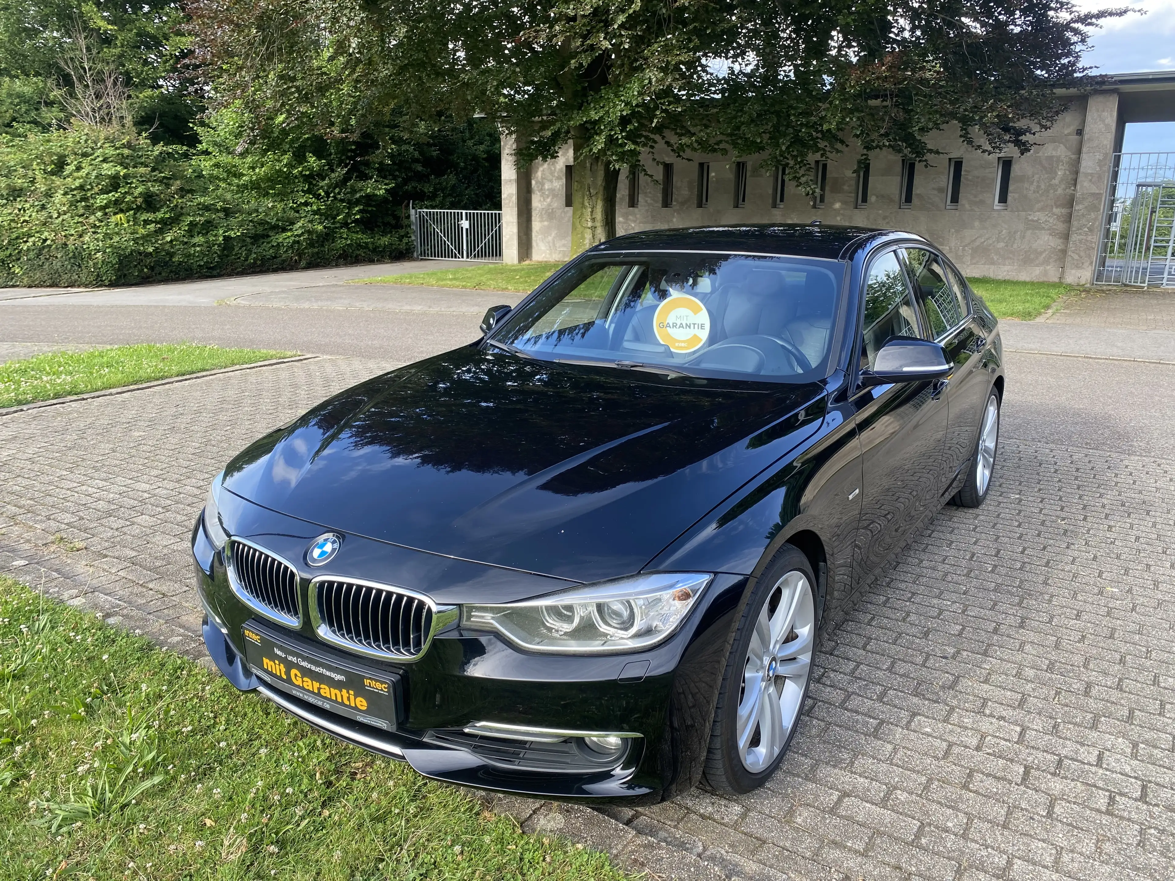 BMW 335 335i AUTOMATIK. LUXURY .BI-XENON. HEAD-UP. VOLLLEDER. NAVIGATION. PDC. GERMAN/ DEUTSCHES CAR — photo 2