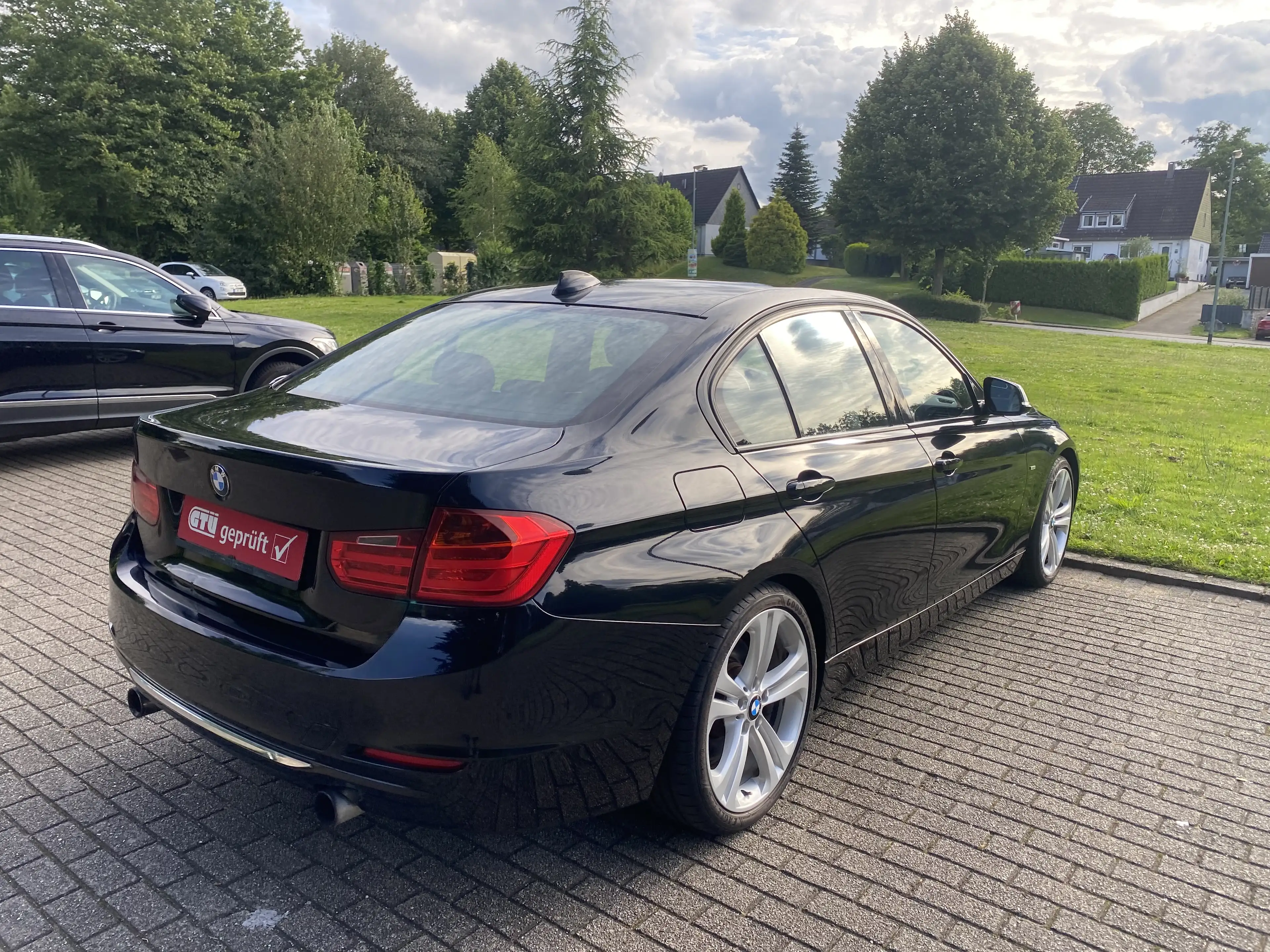 BMW 335 335i AUTOMATIK. LUXURY .BI-XENON. HEAD-UP. VOLLLEDER. NAVIGATION. PDC. GERMAN/ DEUTSCHES CAR — photo 10