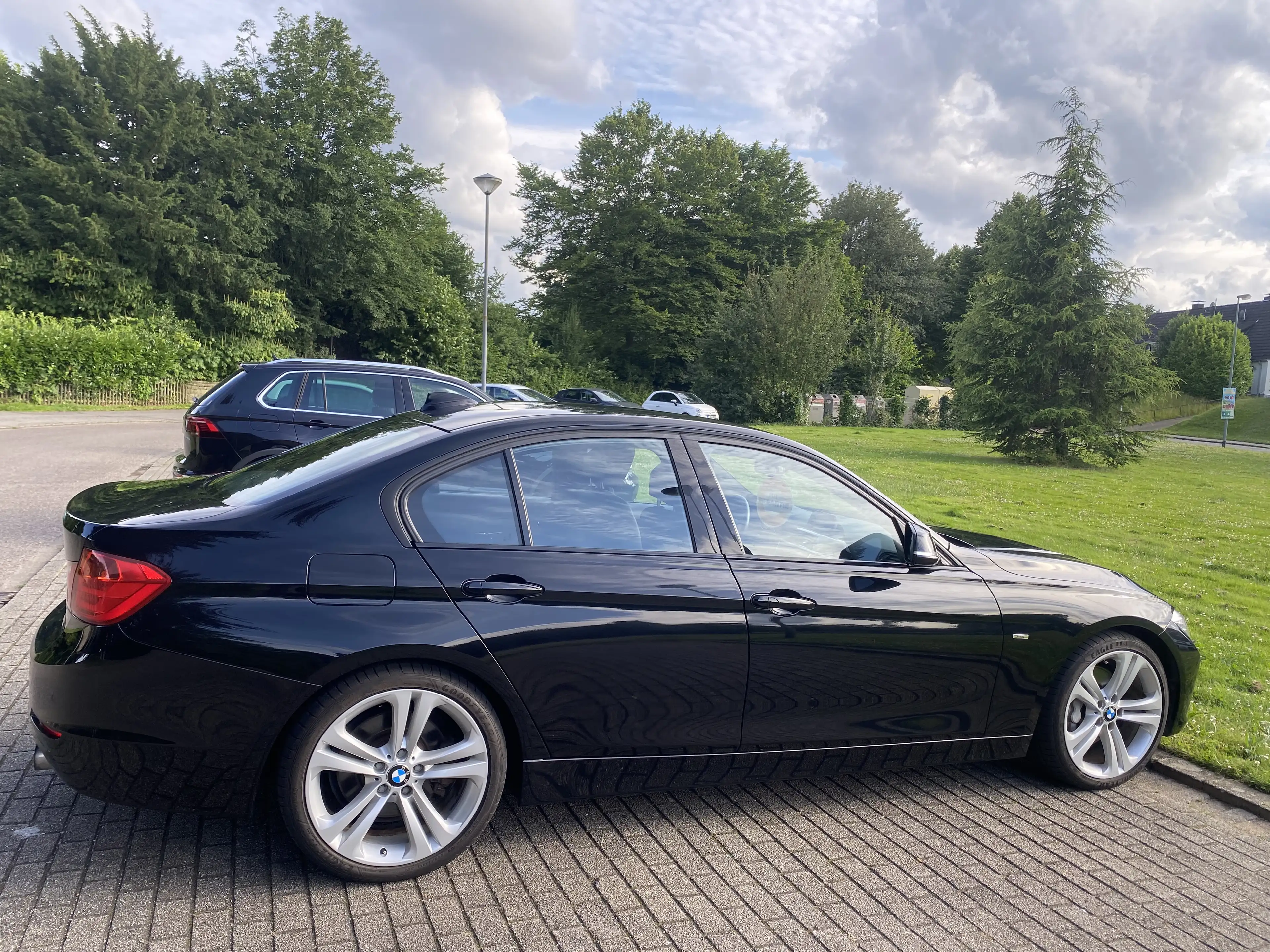 BMW 335 335i AUTOMATIK. LUXURY .BI-XENON. HEAD-UP. VOLLLEDER. NAVIGATION. PDC. GERMAN/ DEUTSCHES CAR — photo 12