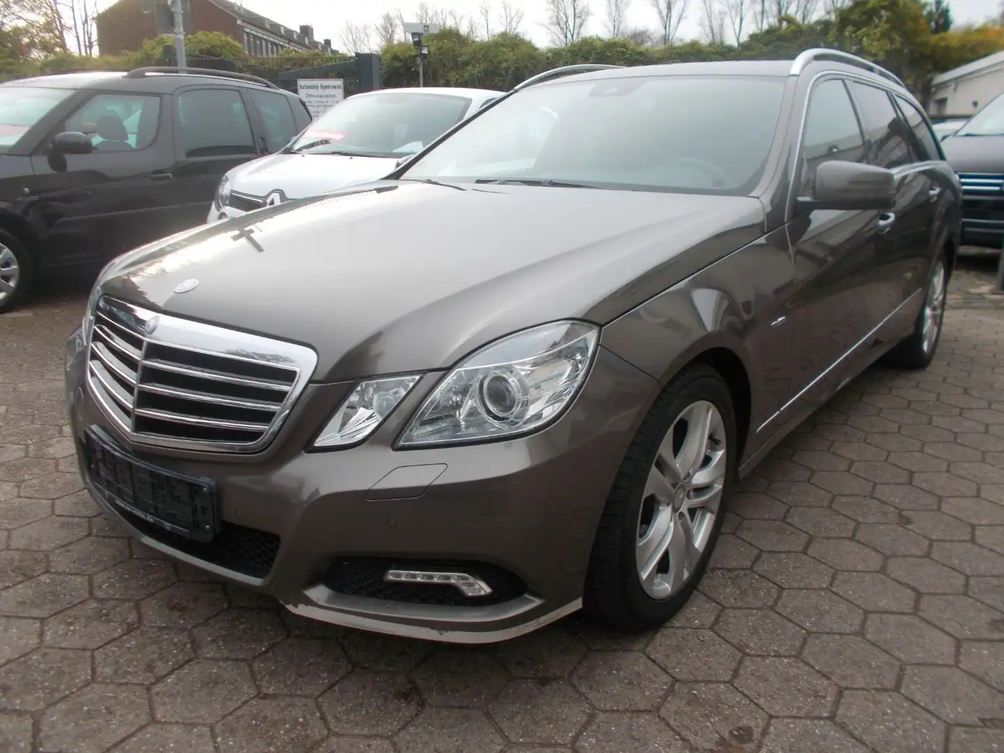Mercedes-Benz E 200 E T-Modell E 200 CDI BlueEfficiency Gris - 2