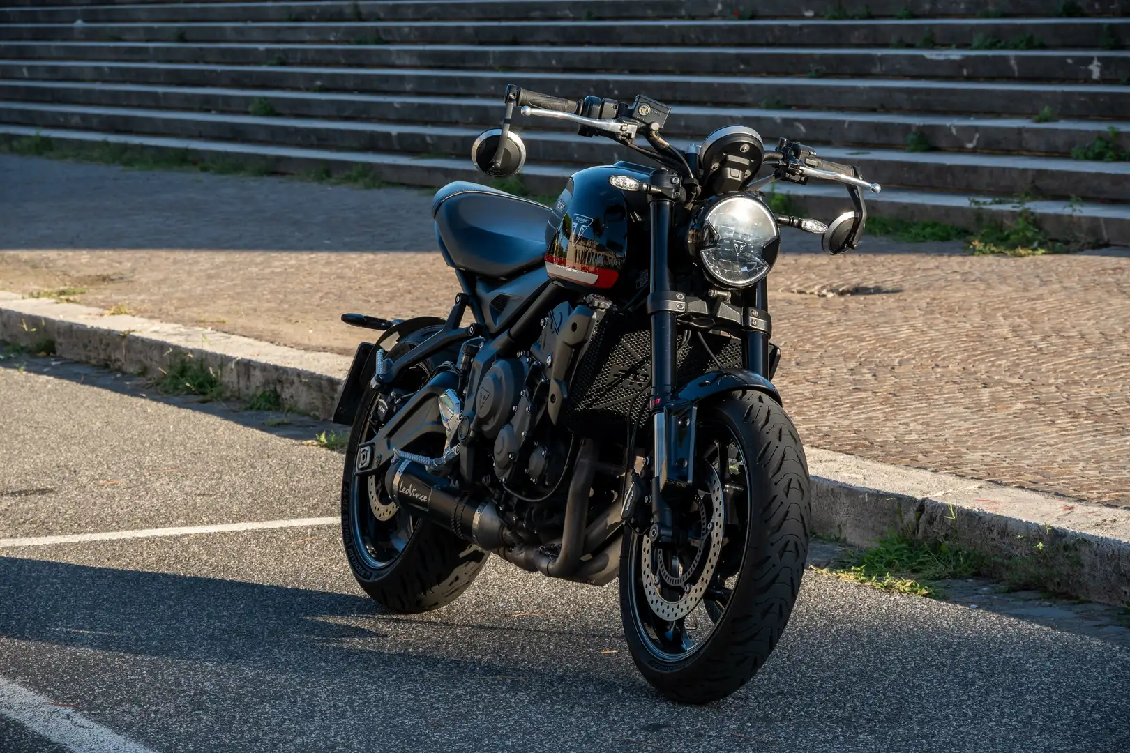 Triumph Trident 660 Nero - 1