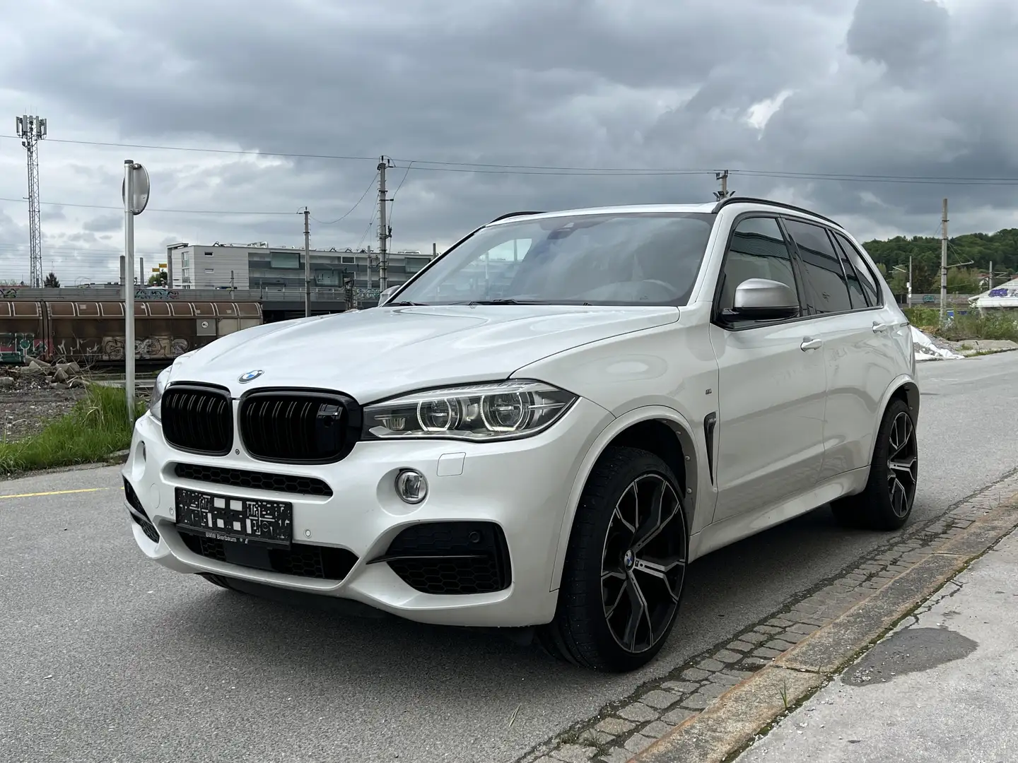 BMW X5 M M50d Weiß - 2