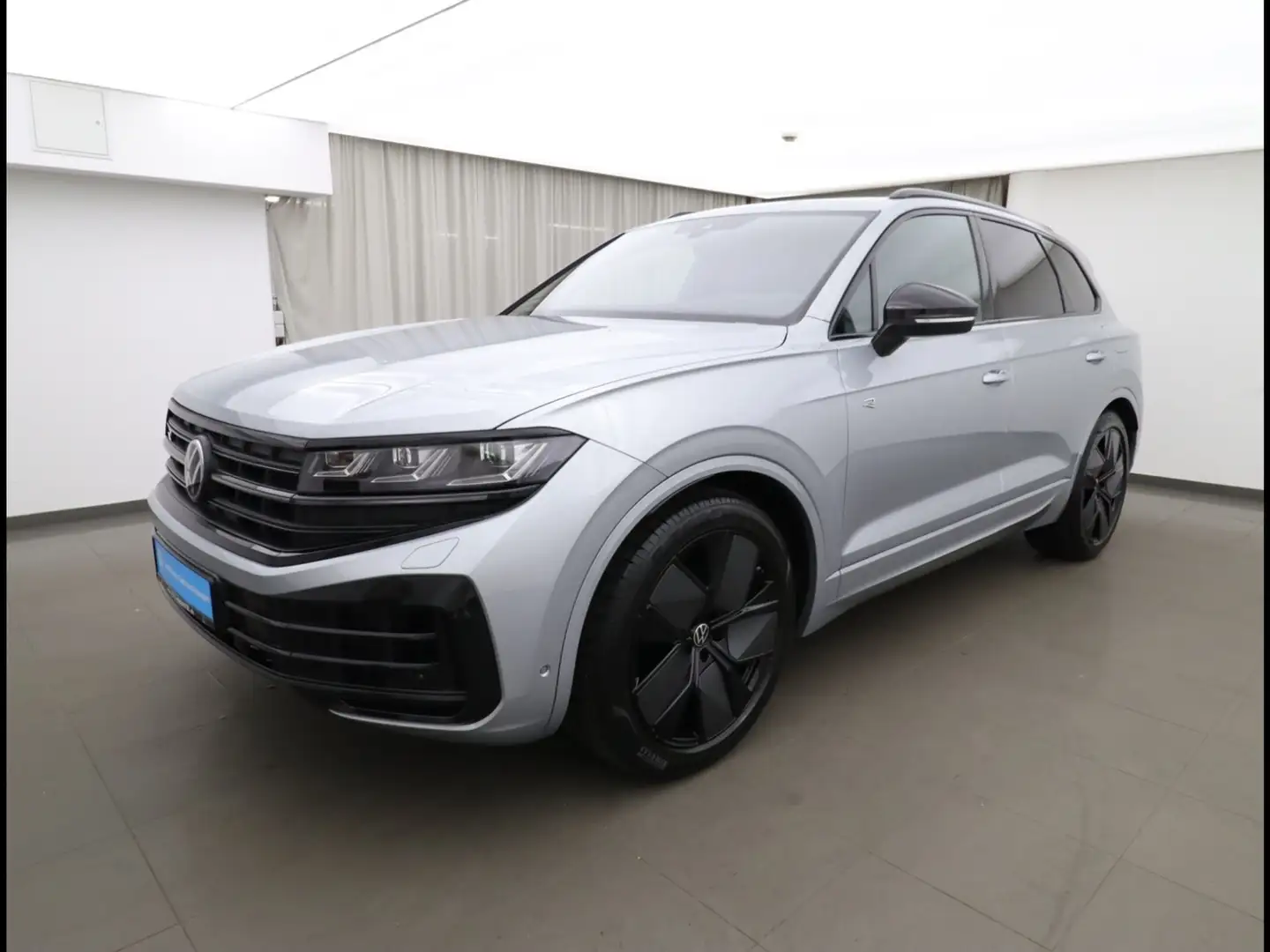 Volkswagen Touareg R EHYBRID 3.0 V6 TSI TIPTRONIC Sportpaket Silber - 2