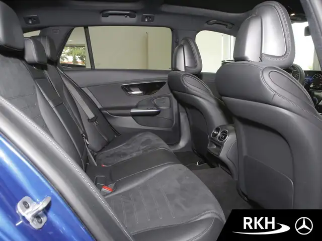 Mercedes-Benz C-Class view 8