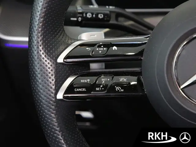 Mercedes-Benz C-Class view 15