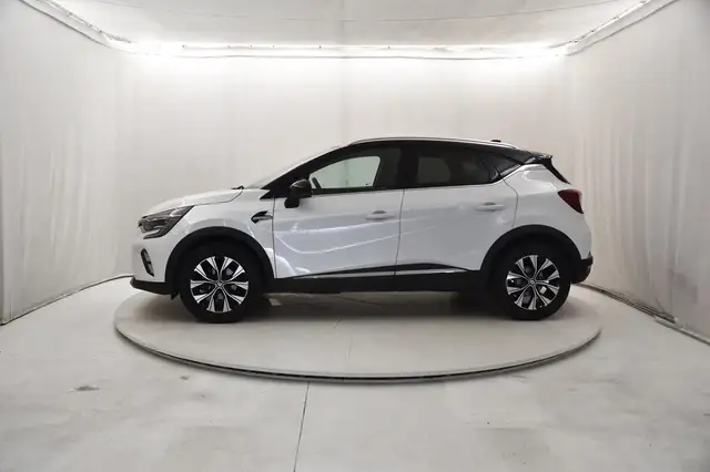 Renault Captur view 2
