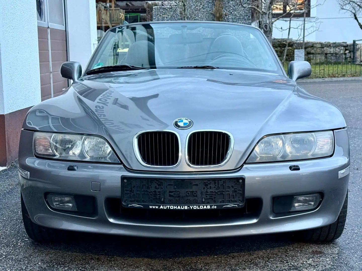 BMW Z3 Roadster 1.8i M-Sport*1.Hd.*BBS*Klima*Sitzhz* Grau - 2