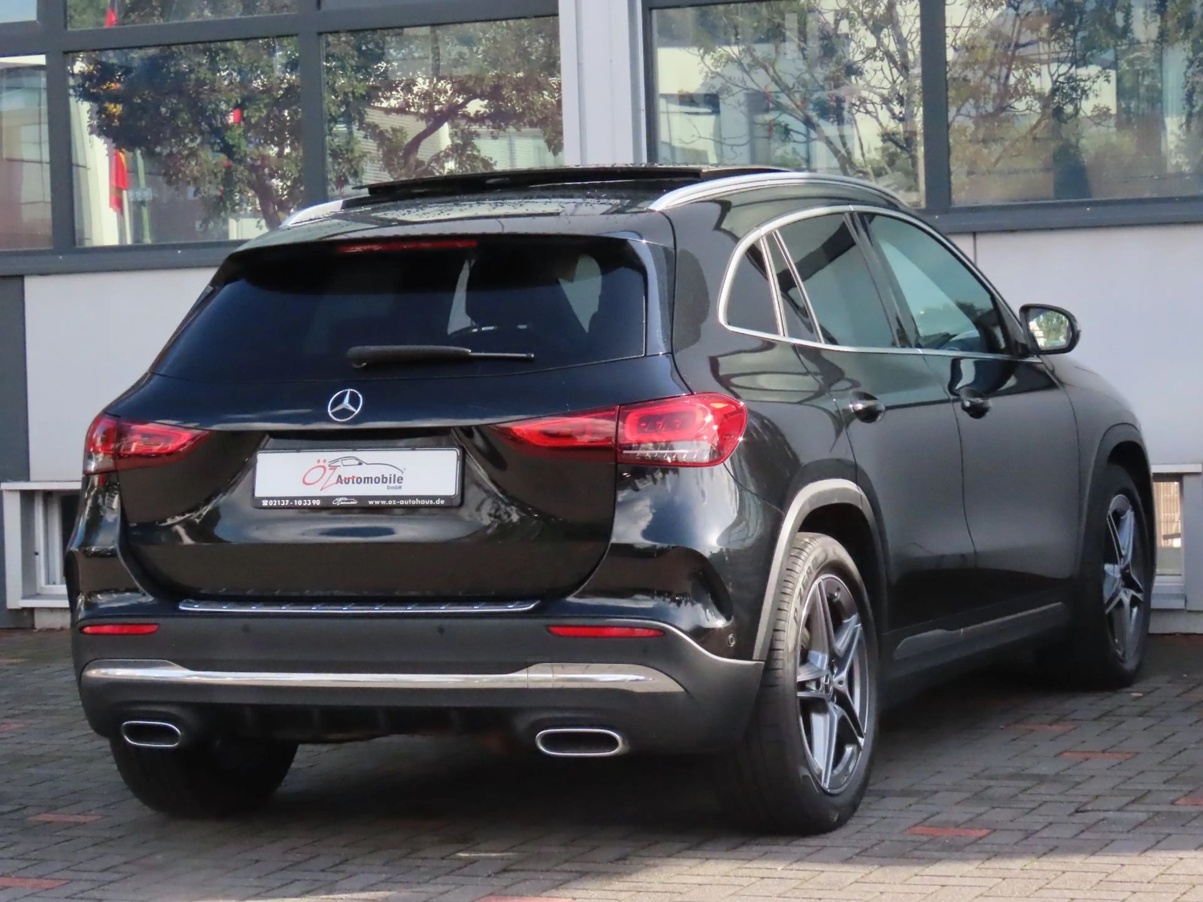 Mercedes-Benz GLA 200 Autom. Leder Sitzheiz. Klima Pano ACC — photo 7