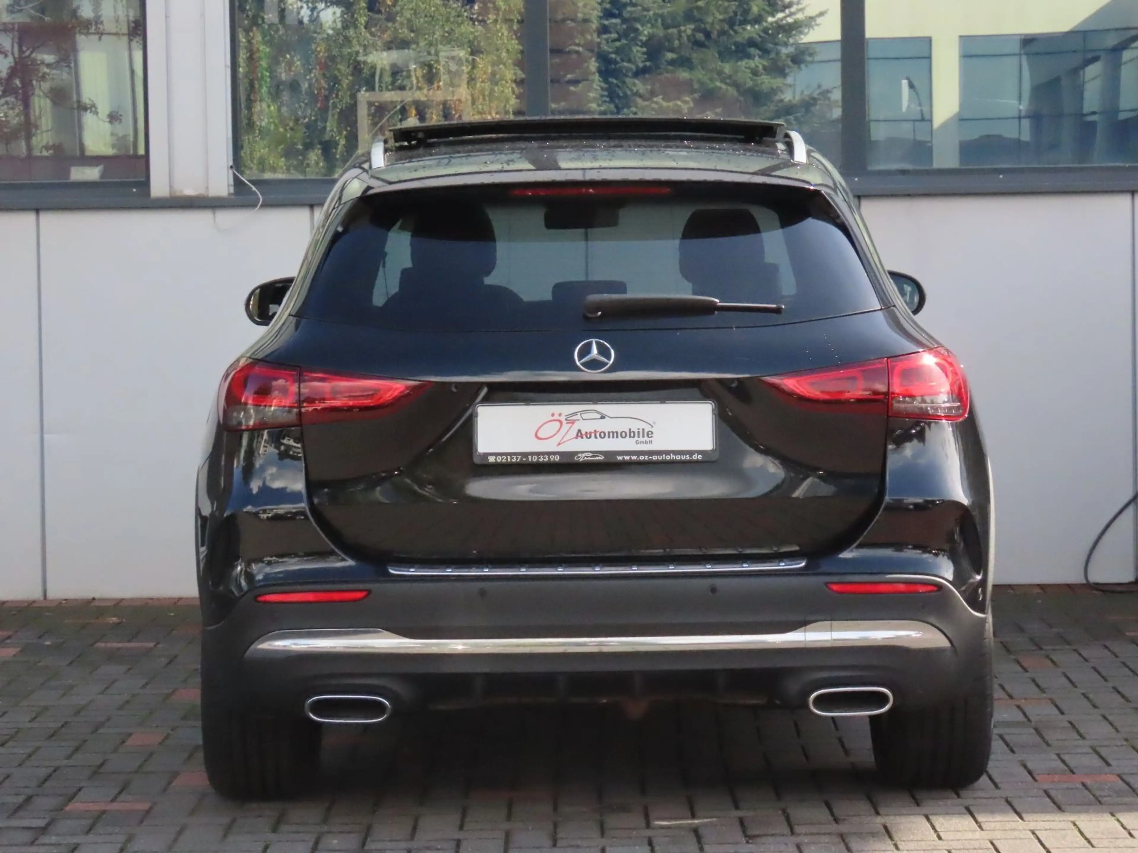 Mercedes-Benz GLA 200 Autom. Leder Sitzheiz. Klima Pano ACC — photo 8