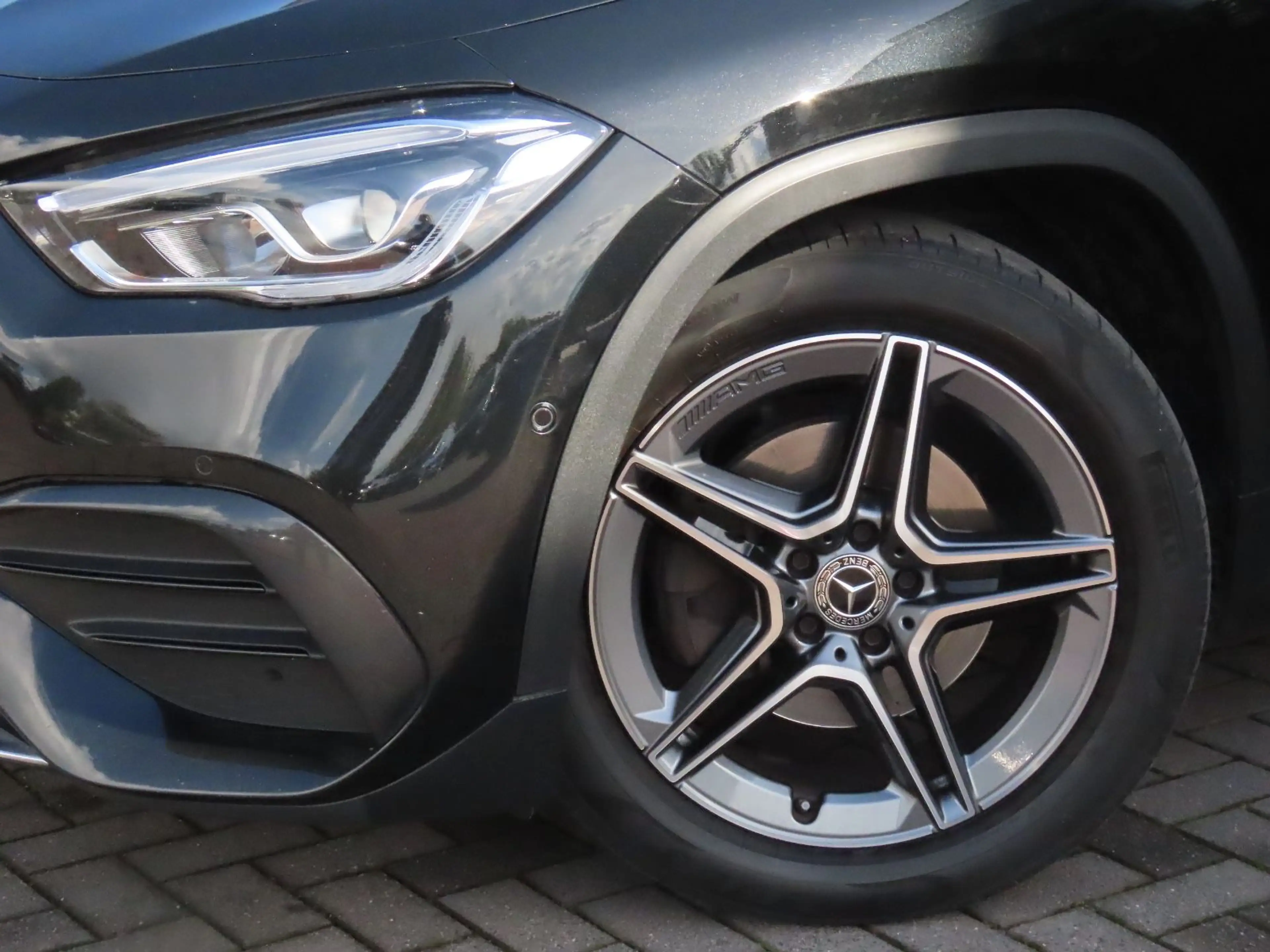 Mercedes-Benz GLA 200 Autom. Leder Sitzheiz. Klima Pano ACC — photo 6