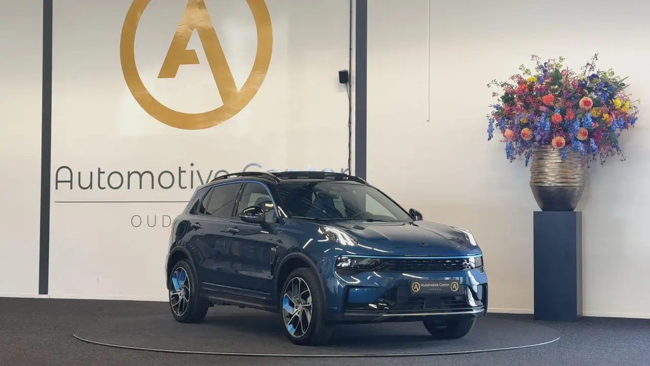 Lynk & Co 01 1.5 PHEV MY23 6,6 KWH PANO ZWARTE HEMEL 360, миниатюра 16