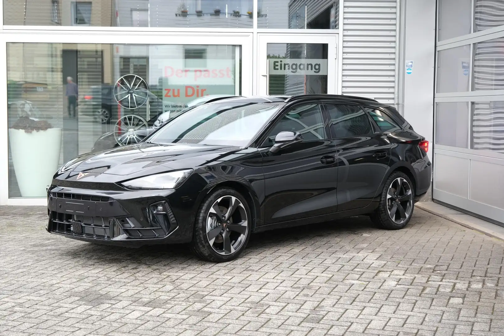 CUPRA Leon Sportstourer 1.5 eTSI DSG AHK LED Edge Paket el... Schwarz - 1