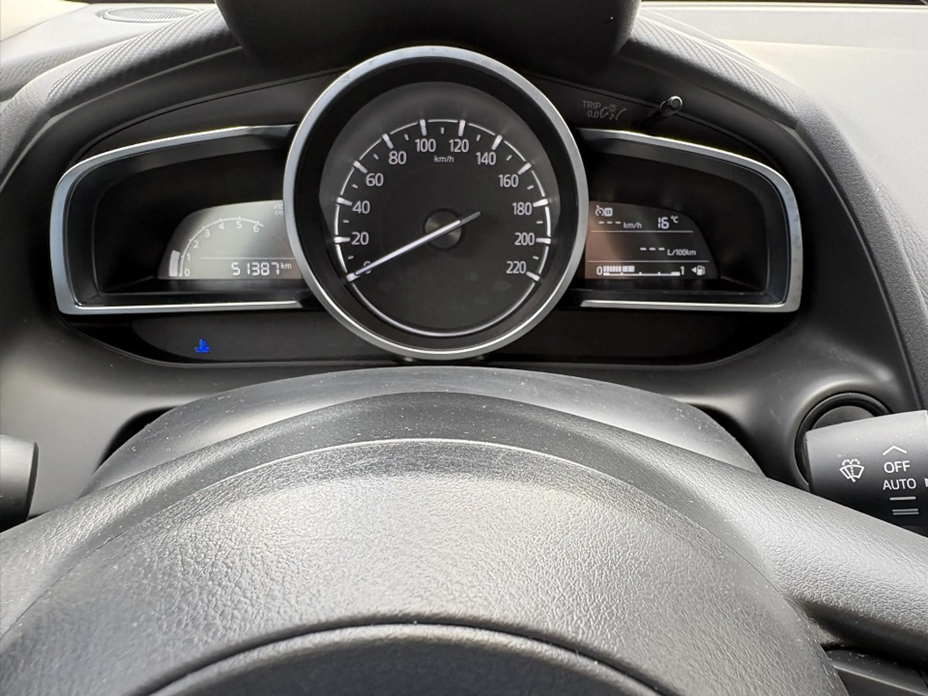 Mazda 2 SKY-G 90 PS "Sports-Line" |Navigation|AppleCarplay — photo 6