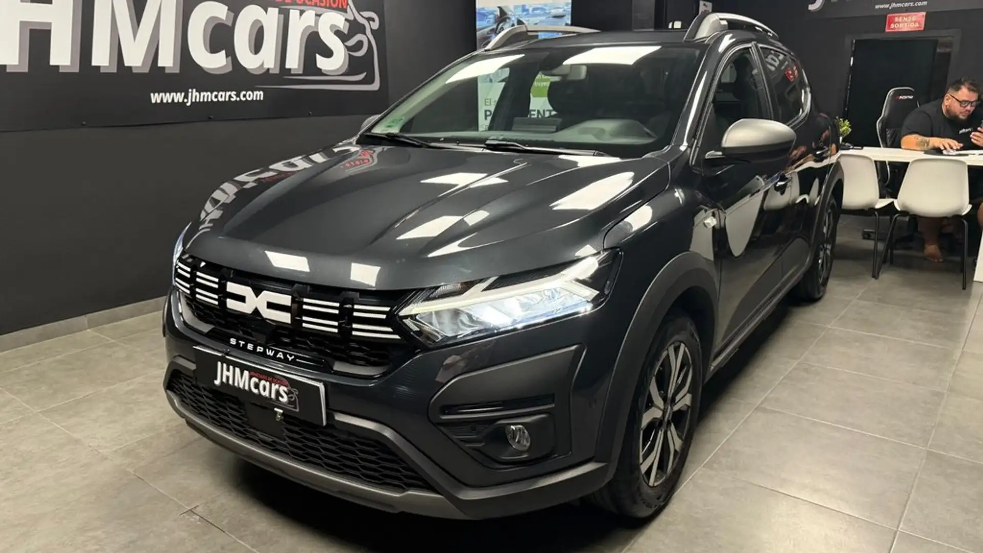 Dacia Sandero Stepway TCe Extreme Go 81kW Gris - 1