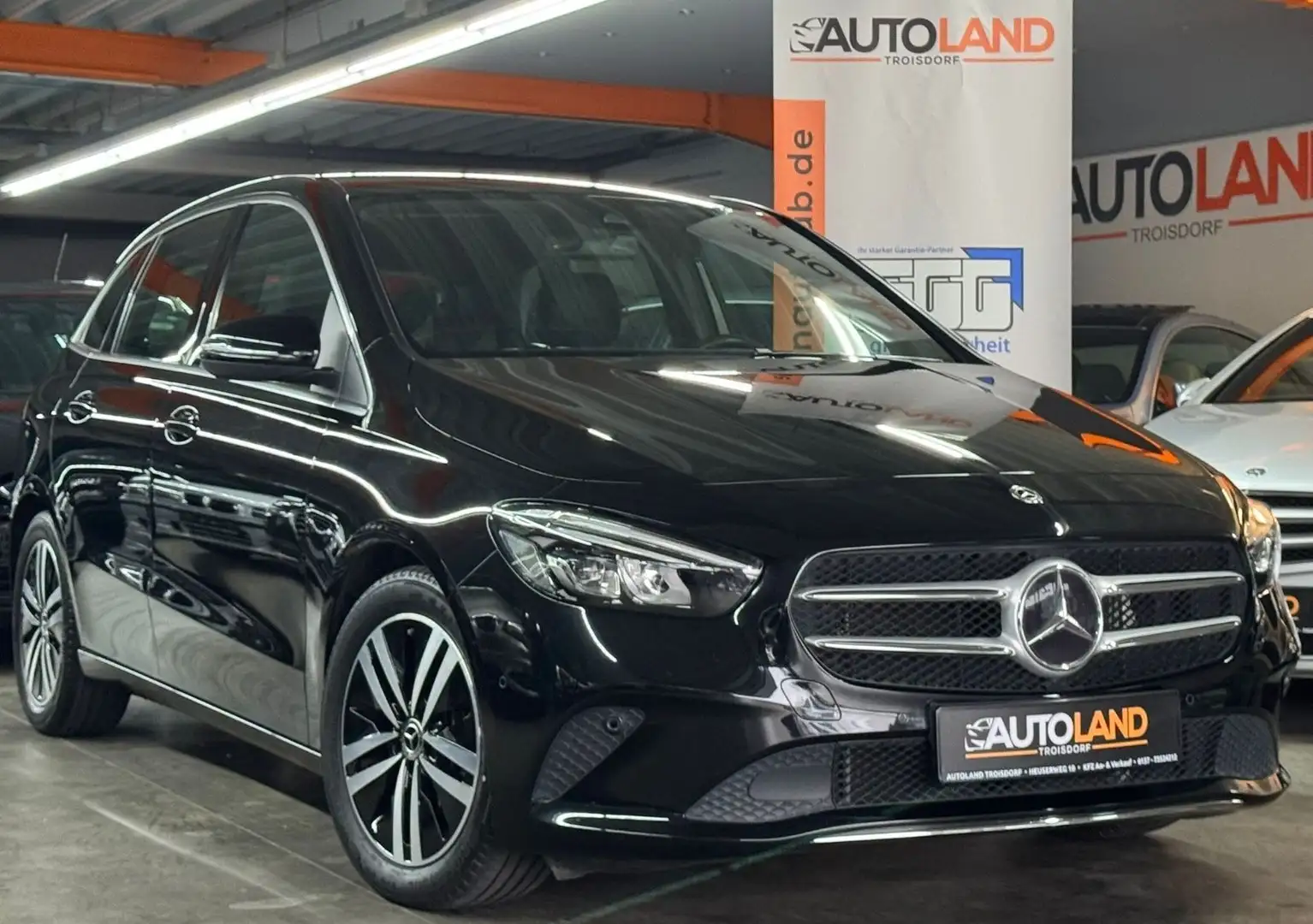 Mercedes-Benz B 200 *NUR 57TKM*AUTOM*LED*KAMERA*NAVI*AHK* Negro - 1