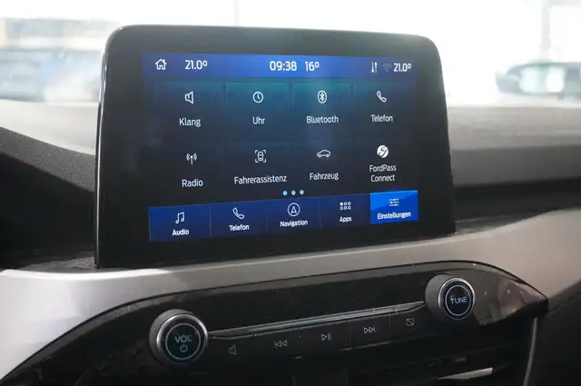 Ford Kuga view 25