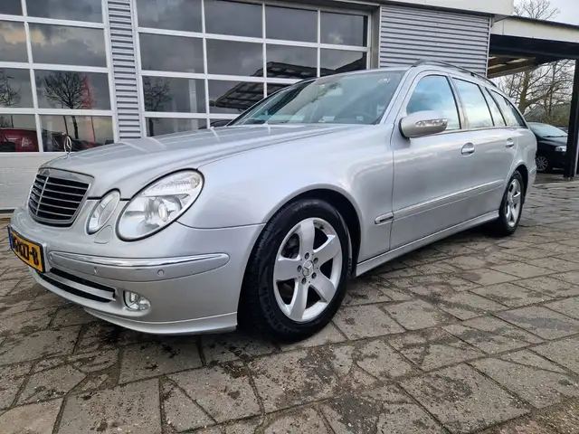 Mercedes-Benz E 270 Combi CDI Avantgarde
