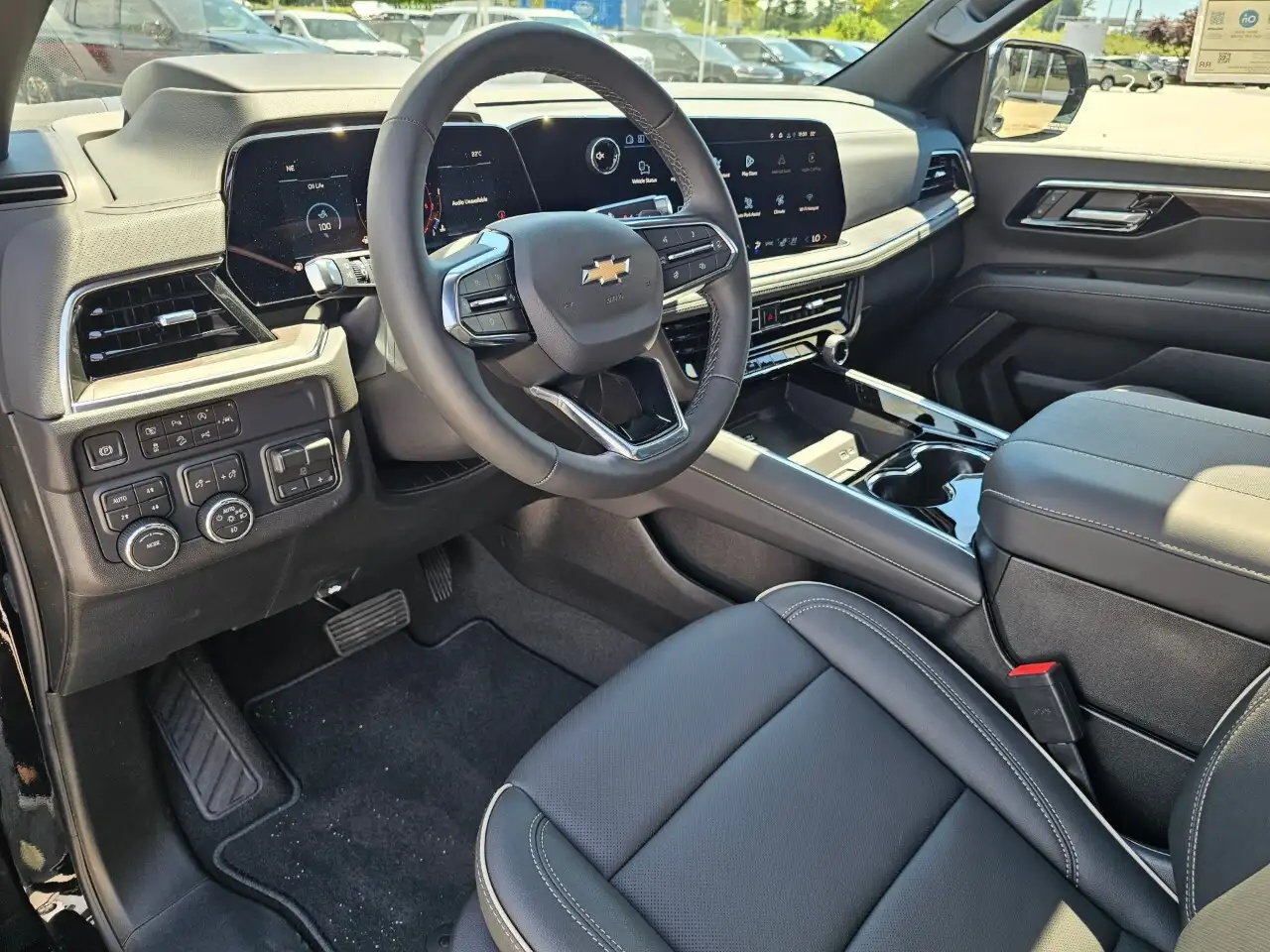 Chevrolet Suburban снимка Chevrolet Suburban