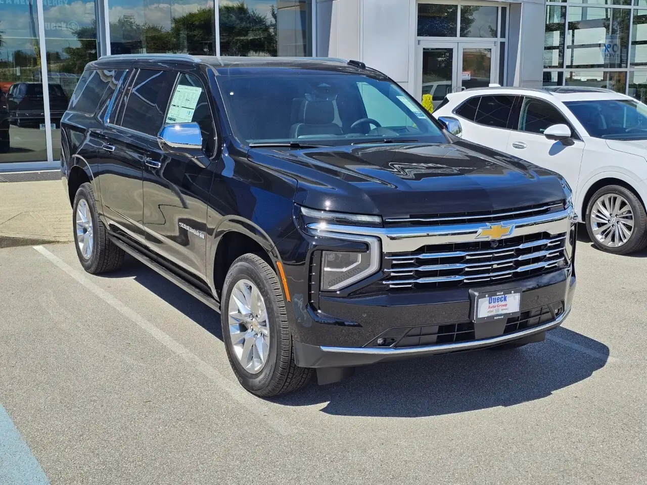 Chevrolet Suburban снимка Chevrolet Suburban