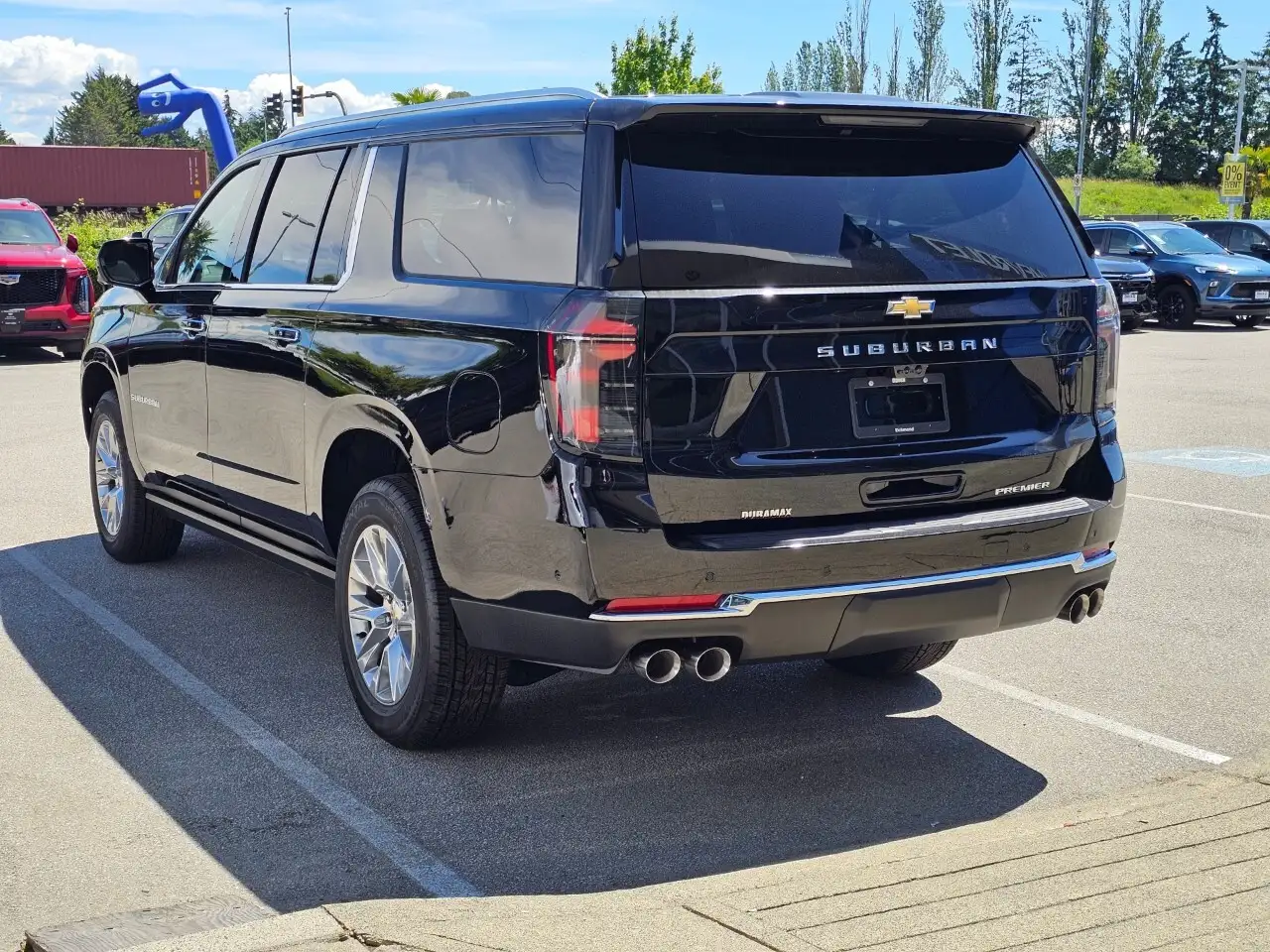 Chevrolet Suburban снимка Chevrolet Suburban