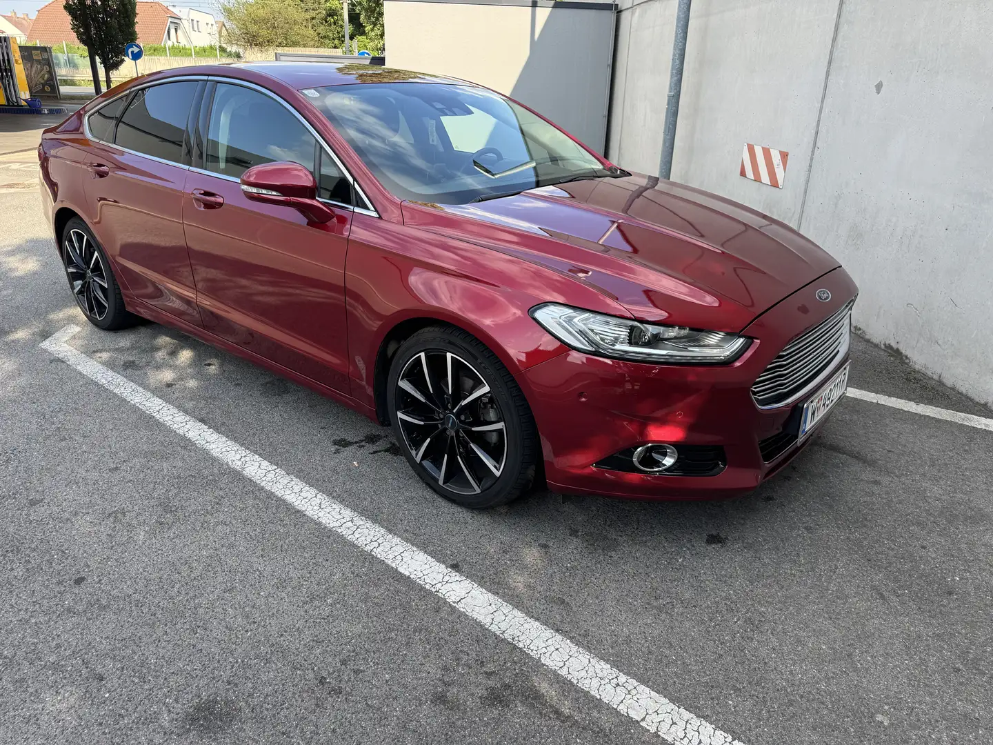 Ford Mondeo Titanium 1,5 EcoBoost Aut. Rot - 1