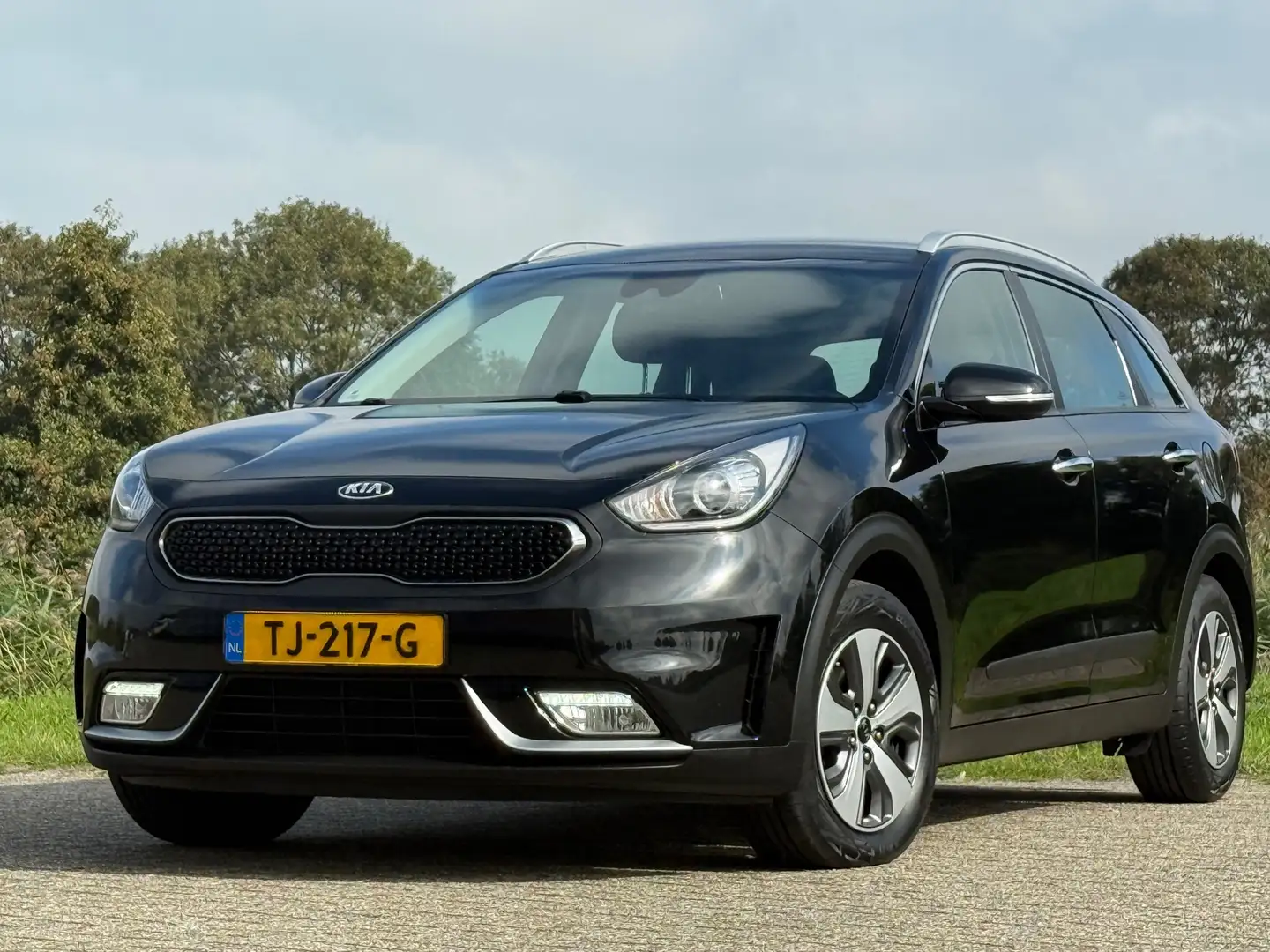 Kia Niro 1.6 GDi Hybrid DynamicLine - Black Pearl - Carplay Schwarz - 2