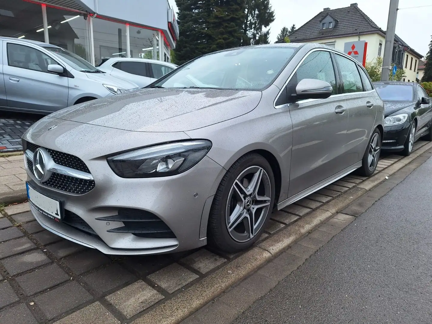 Mercedes-Benz B 200 AMG *LED*SHZ*KAMERA*AMG Stříbrná - 1