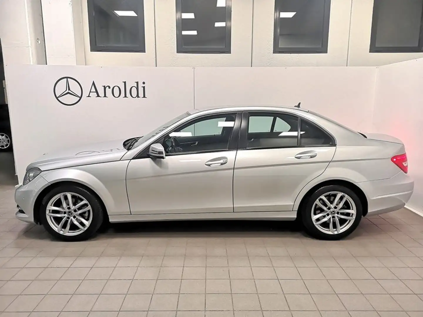 Mercedes-Benz C 220 CDI AUTO 7G-TRONIC+FARI XENON+NAVI+GARANZIA Zilver - 2