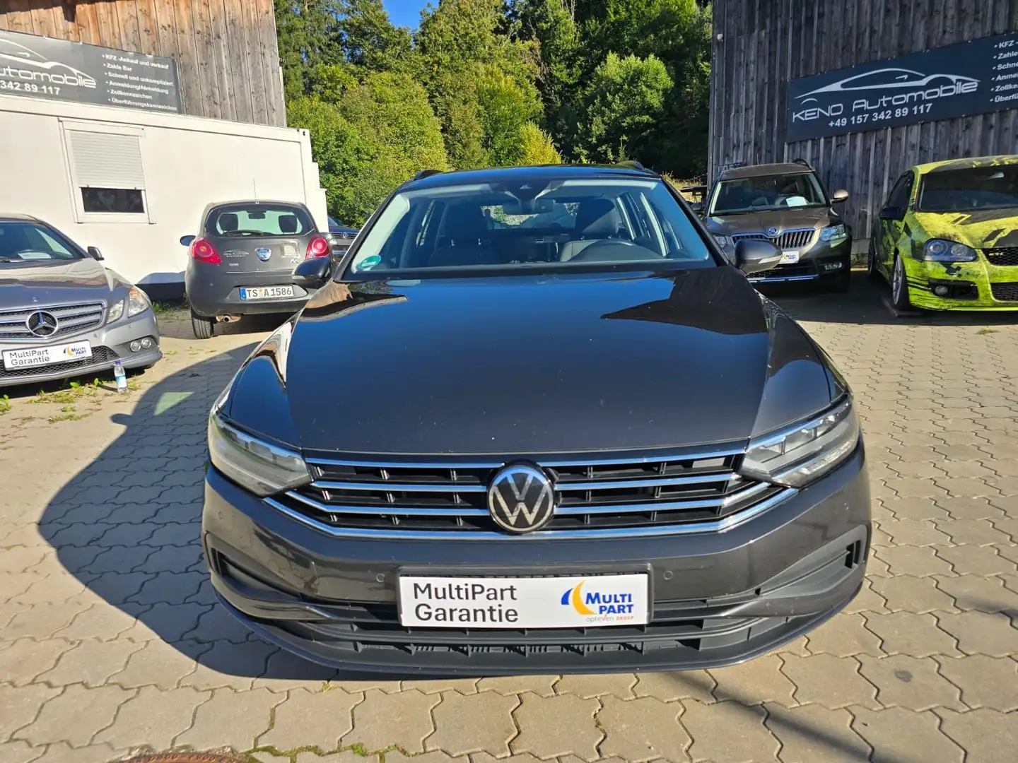 Volkswagen Passat Variant Basis Gris - 2