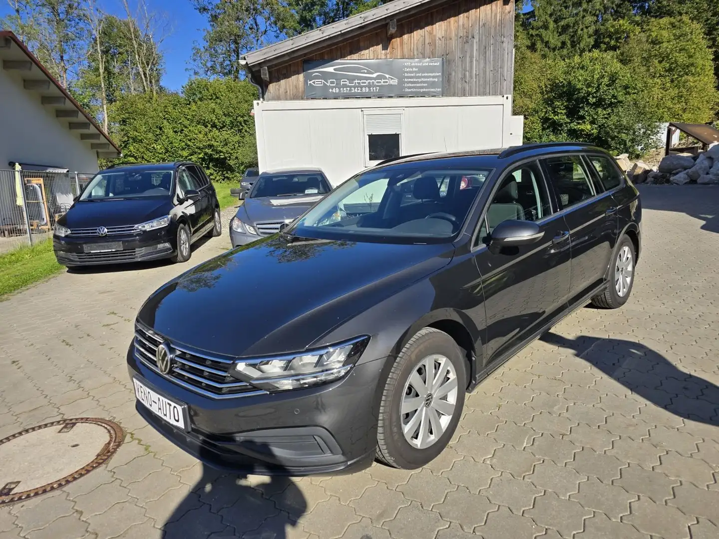 Volkswagen Passat Variant Basis Gris - 1