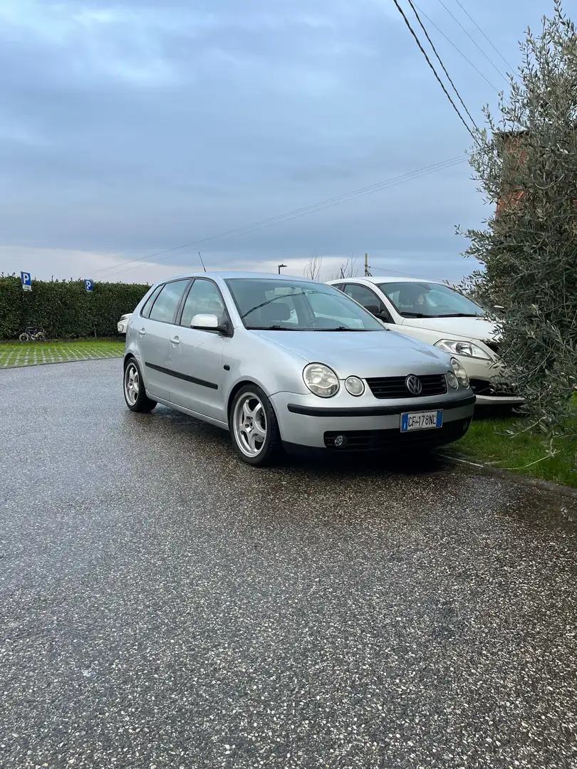 Volkswagen Polo 5p 1.4 Trendline Argento - 1