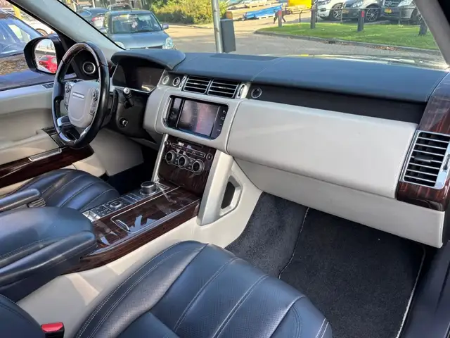 Land Rover Range Rover view 11