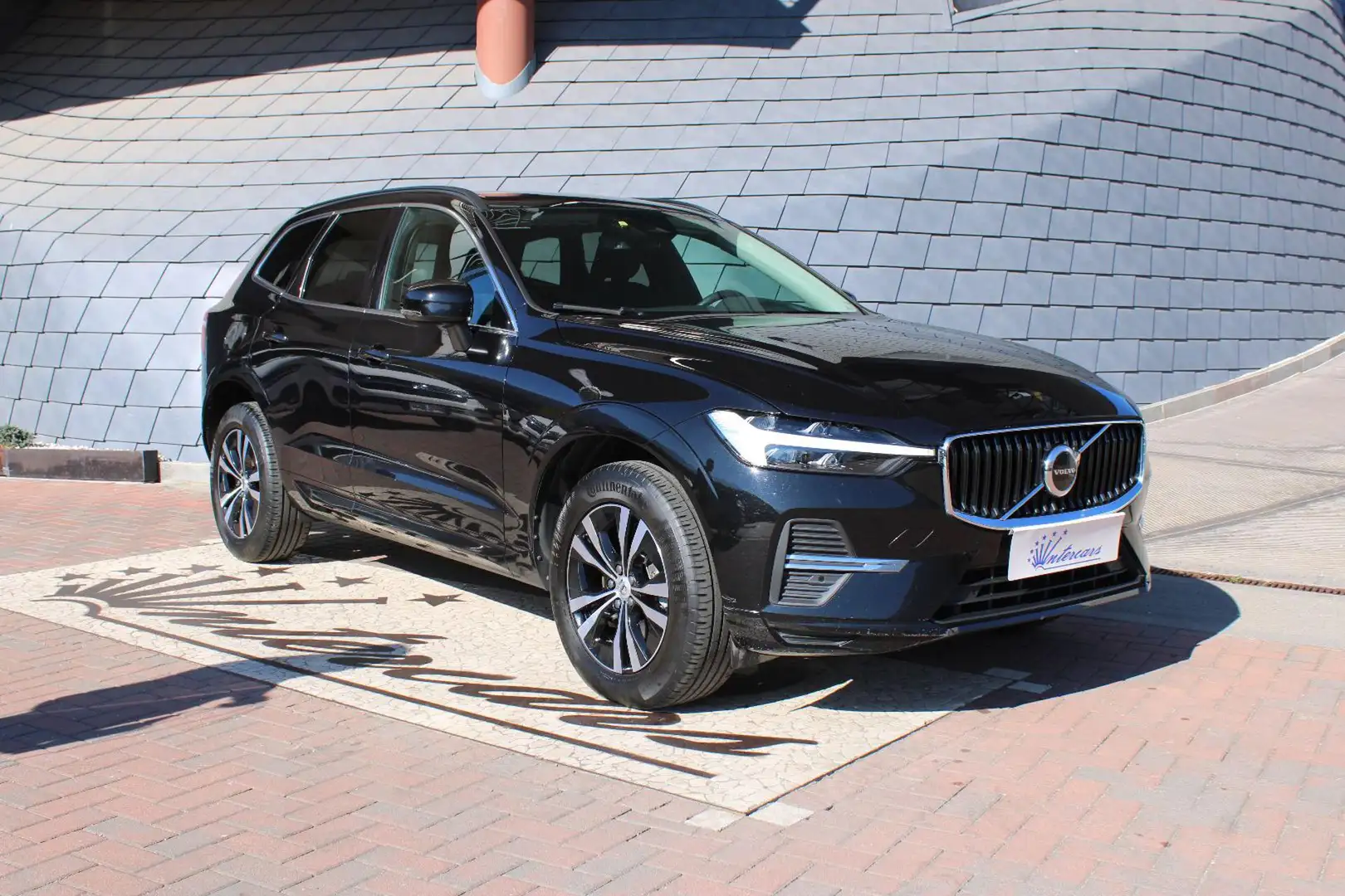Volvo XC60 B4 automatico Zwart - 1